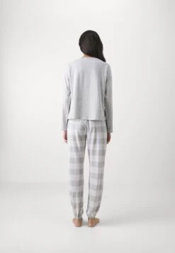 Anna Field SET - Pyjama - Grey -Anna Field 0a7646df52094706b903e21706b7d4e5