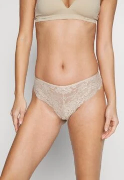 Anna Field -Anna Field 1c3aa5015c6848649b0d019584e77981