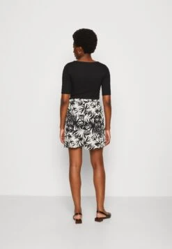Anna Field Shorts - Black/Off-White -Anna Field 3a9846adea8c4808a36cdb49e64ed70f