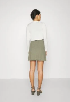 Anna Field Vest - Off-White -Anna Field 4be94968bb74424ba62de675f4bf20ad