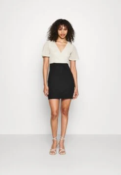 Anna Field Etui-Jurk - Gold/Black -Anna Field 80ccc4e275eb4e62aece3fe71c2e17a2