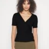 Tall Wrap OverGathering Sleeves - T-Shirt Basic - Black