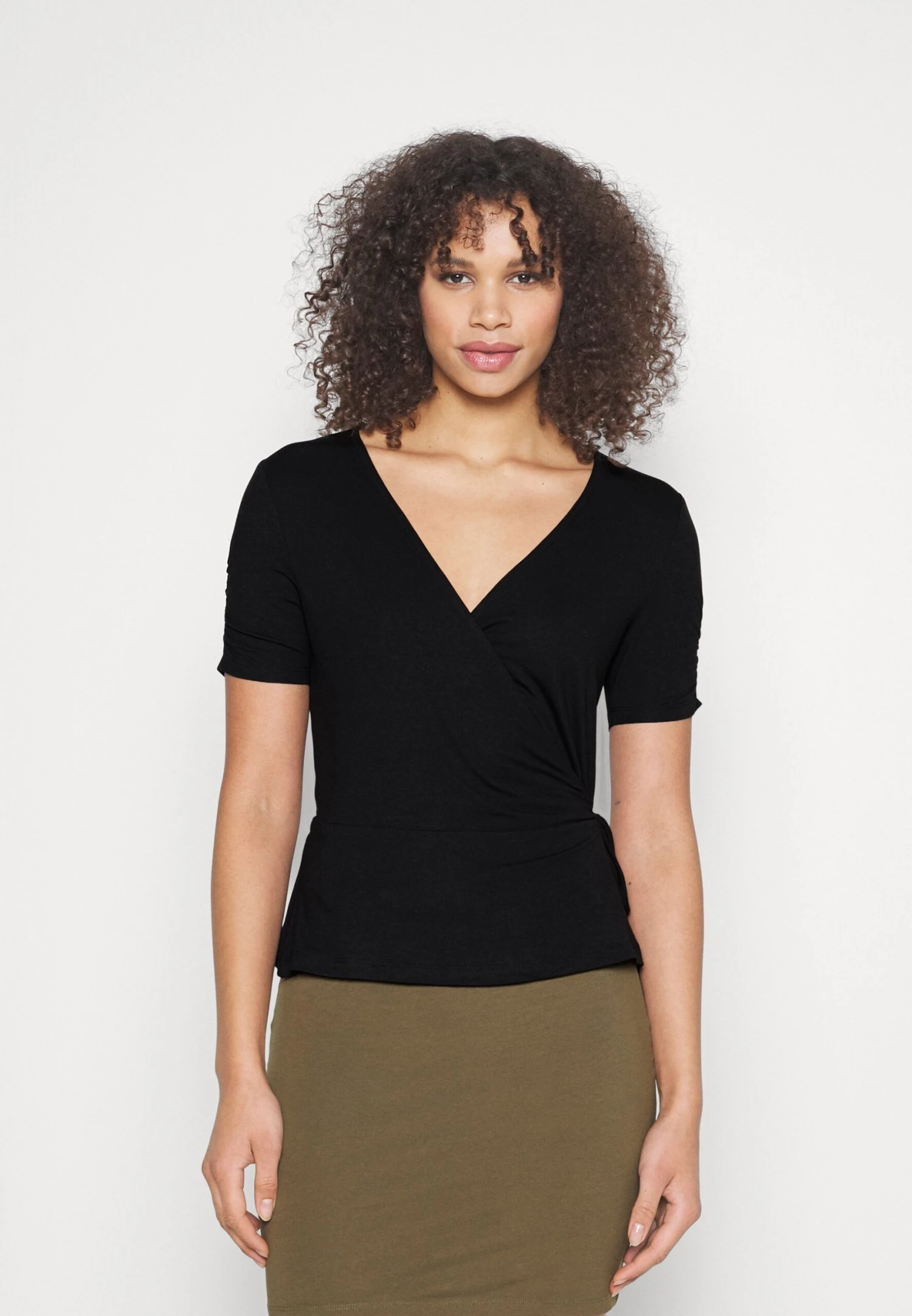 Tall Wrap OverGathering Sleeves - T-Shirt Basic - Black 1 Tall Wrap OverGathering Sleeves - T-Shirt Basic - Black