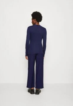 Anna Field Longsleeve - Dark Blue 8 Anna Field Longsleeve - Dark Blue -Anna Field a90110676e5f4add99214f6b0c5d680d