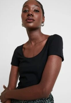 Anna Field 2 Pack- T-Shirt Basic - Black -Anna Field b7a0cf434b134981a98f4eb170547af8