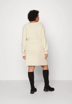 Wrap V Ausschnitt Mini Strickkleid Mit Gürtel - Gebreide Jurk - Off White 7 Wrap V Ausschnitt Mini Strickkleid Mit Gürtel - Gebreide Jurk - Off White -Anna Field ce2265a5ab814cec9cd1dbedf4a78989