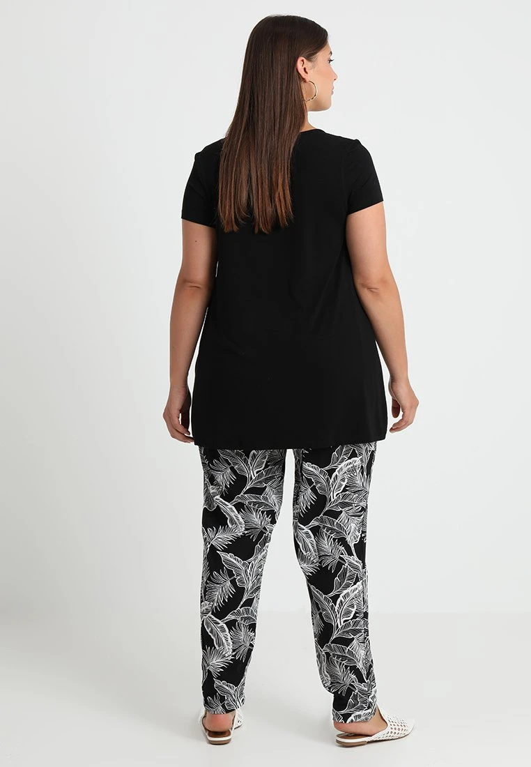 T-Shirt Basic - Black/Black 3 T-Shirt Basic - Black/Black - Afbeelding 3