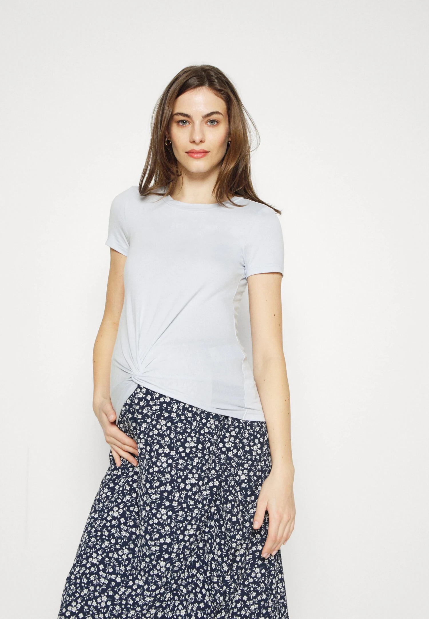 T-Shirt Basic - Light Blue 1 T-Shirt Basic - Light Blue