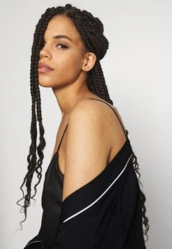 Anna Field Amanda Satin Dressing Gown - Badjas - Black -Anna Field eed1478cfddd45b9a2232895a3abc79a